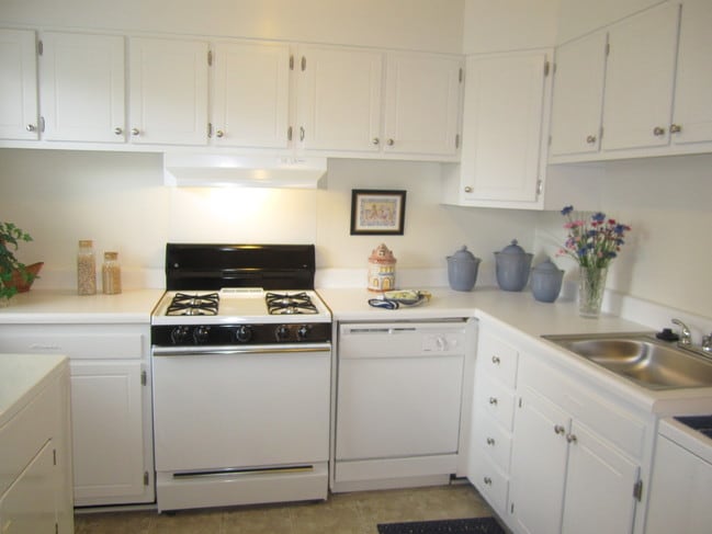 Photo - Briarwood Court