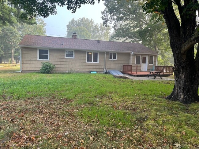 Photo - 19 Larrow Dr