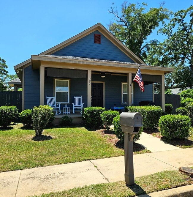 Photo - 300 Brighton St