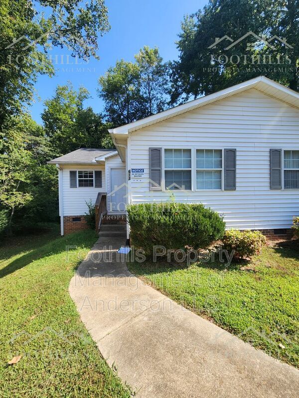 Building Photo - 613 N Pointe Creek Rental