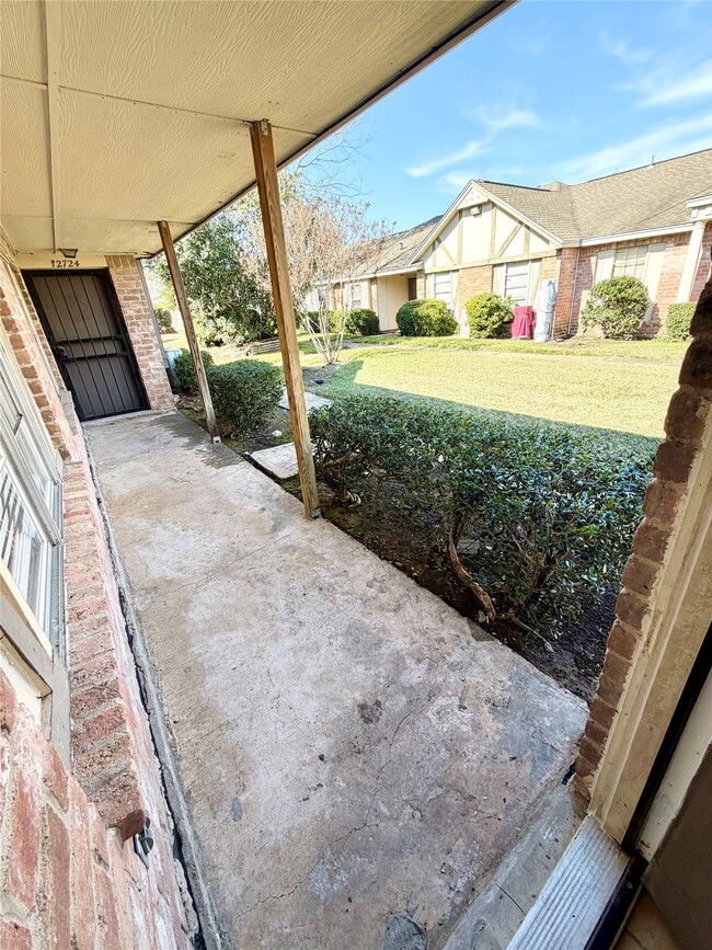 Building Photo - 12722 Bexley Dr Unit 2722