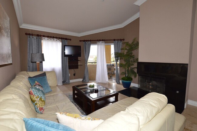 Photo - Meridian 1 Bed | 1 Bath Top-Floor Unit with Great City Views.Newly Upgraded with Laminate Floorin...
