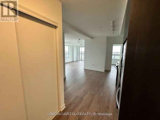Photo - 395 Dundas St W Unit 708