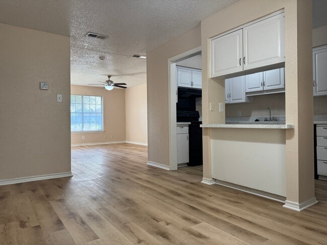 Photo - 1379 Sylvan Dr Unidad 1379