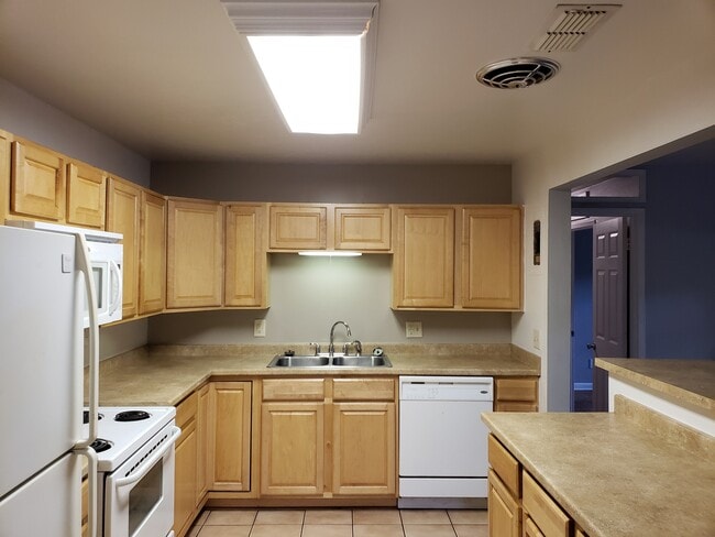 Photo - 631 NW 36th Dr