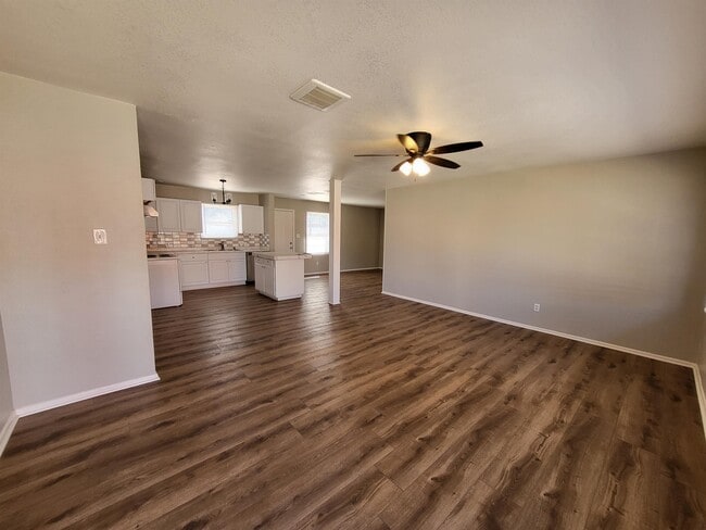Photo - 3309 Thomas Ave
