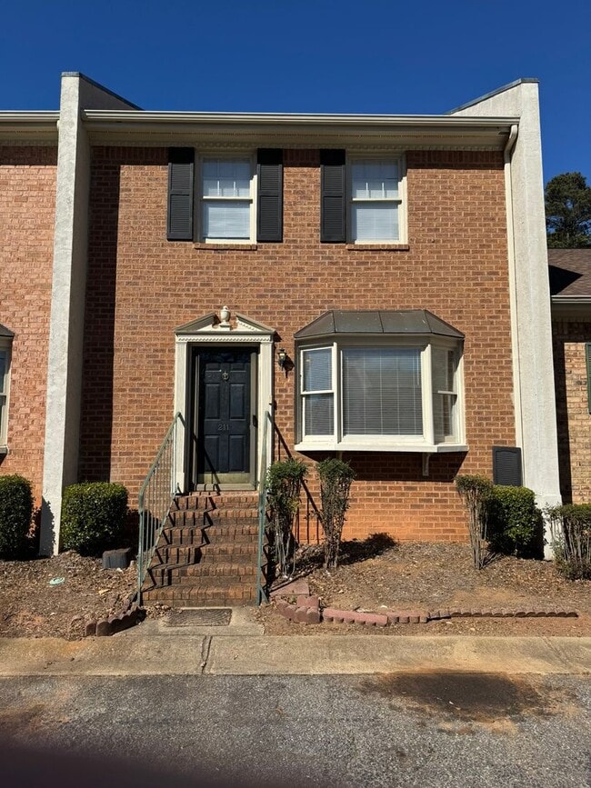 Building Photo - Townhome Available @ Sweetwater Condos!