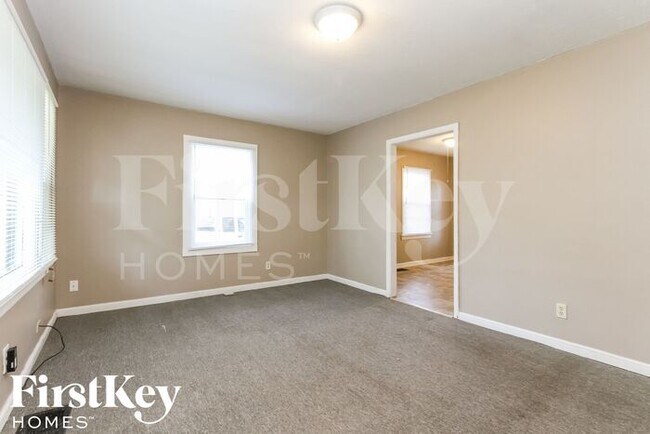 Photo - 3605 N Sadlier Dr