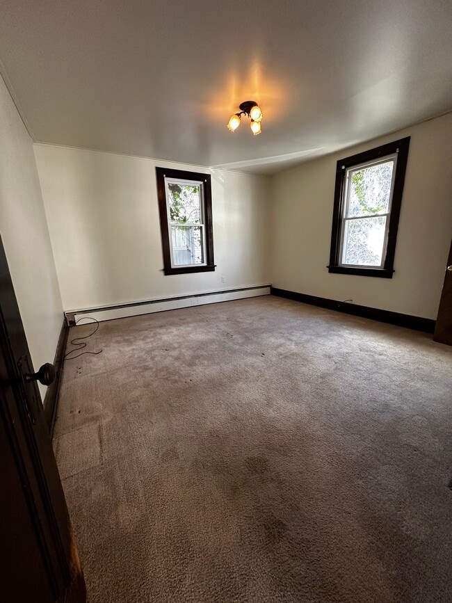 BDRM - 1059 North Ave Unit 2nd floor