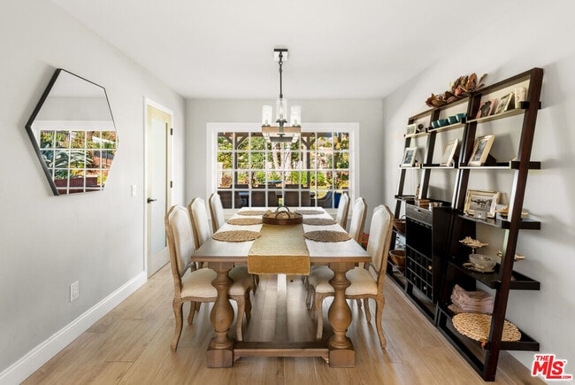 Photo - 28667 Acacia Glen St