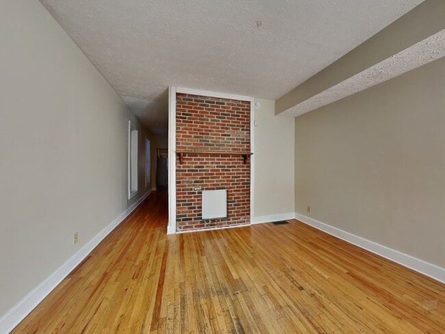 Photo - 1365 Indianola Ave