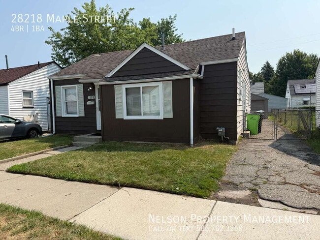Building Photo - 28218 Maple St