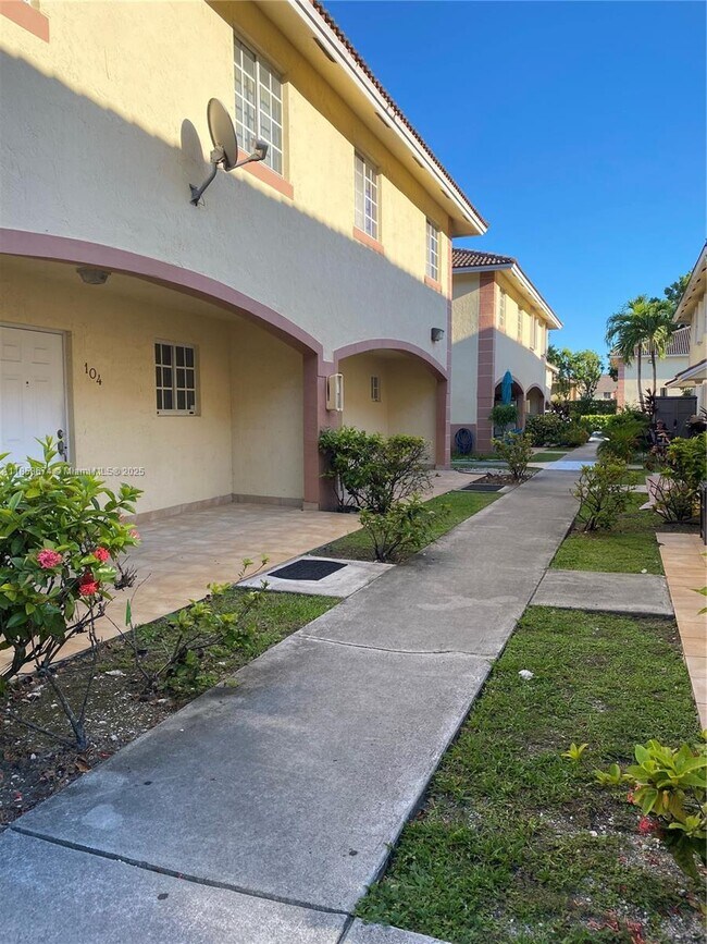 Building Photo - 6763 NW 182nd St Rental