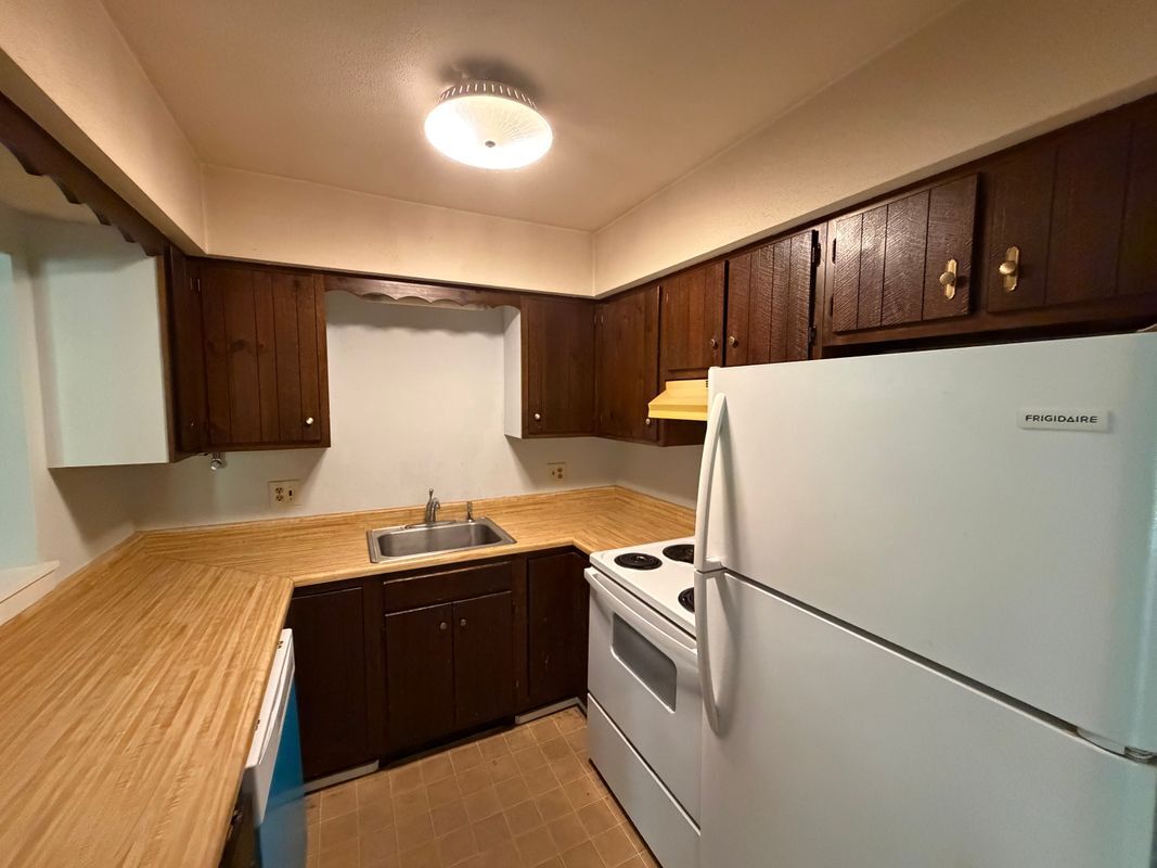 Photo - 1088 Dover, 302