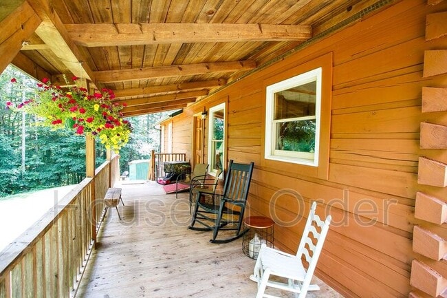 Photo - 561 Bee Tree Rd