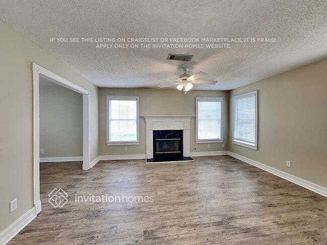 Photo - 321 Eagle Way