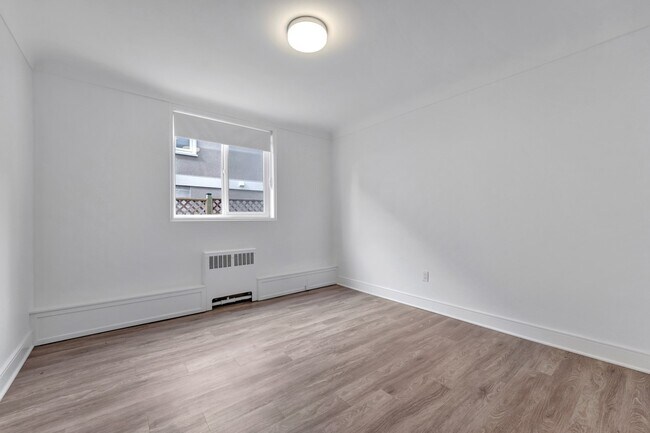 Photo - The Seacrest Apartments