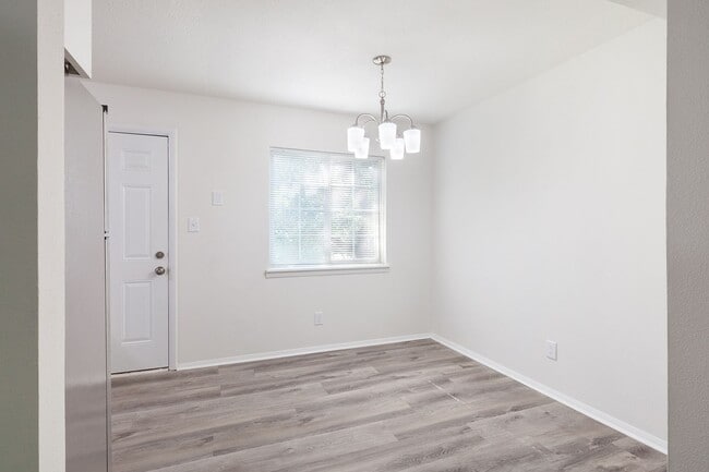 Photo - 641 Powder Springs St Unit 9