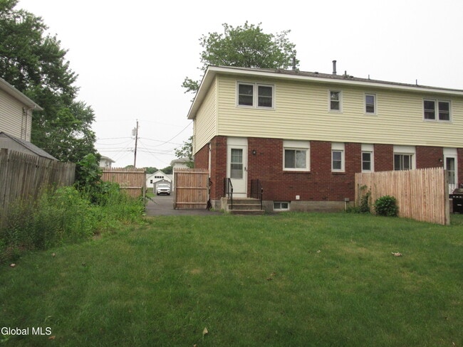 Photo - 34 B Commodore St