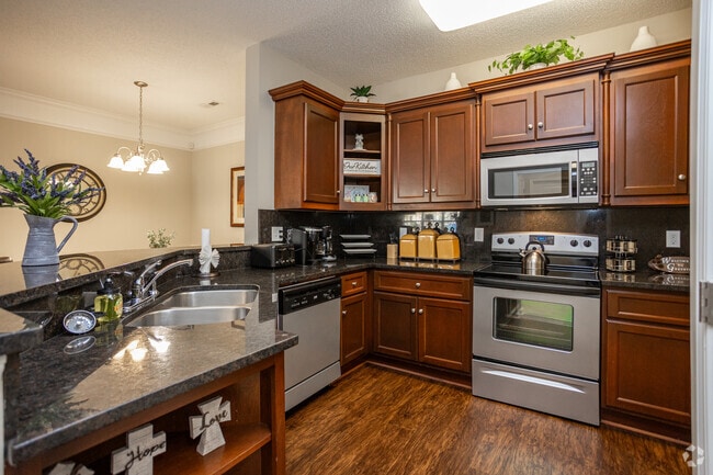 2BR, 2BA - 1,463SF - Kitchen