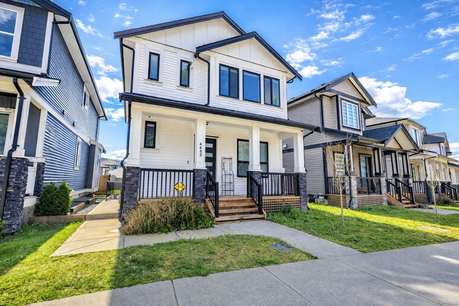 Photo - 4482 Stephen Leacock Dr