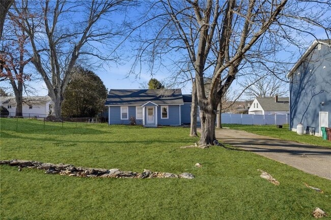 Photo - 213 St Louis Ave