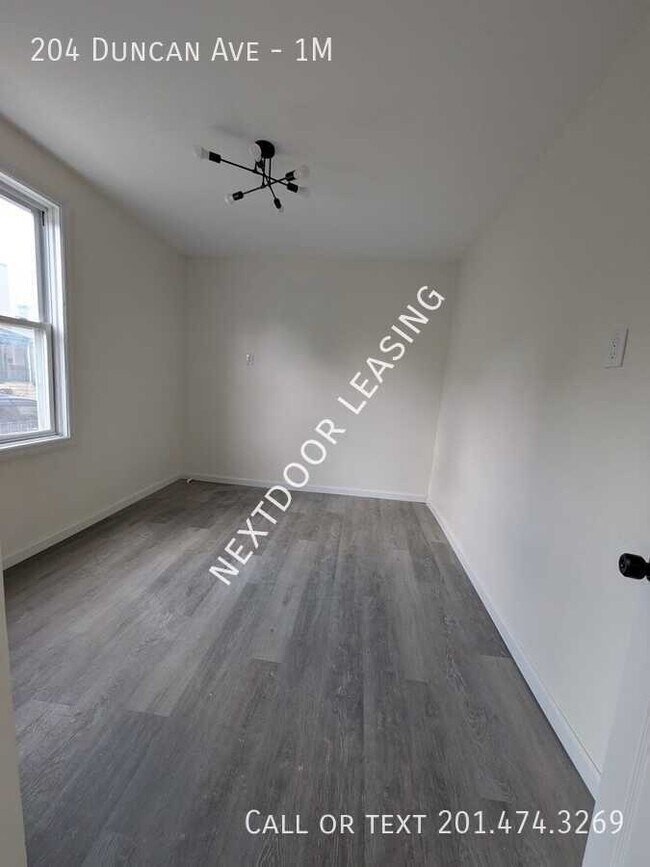 Photo - 204 Duncan Ave Unit 1M