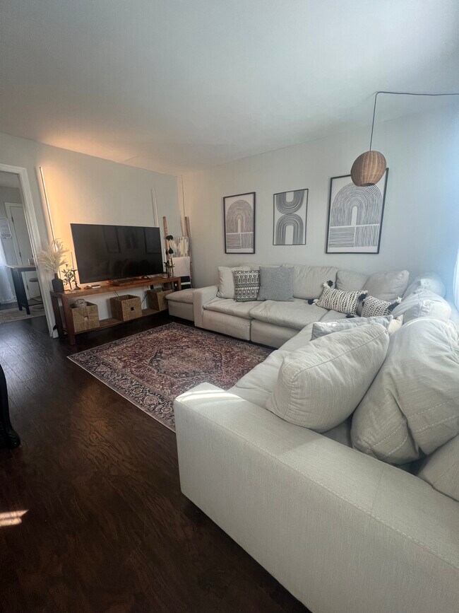 Photo - 44 Maple Ave Unit B