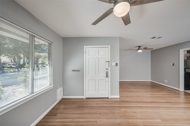 Photo - 3322 Elmridge St