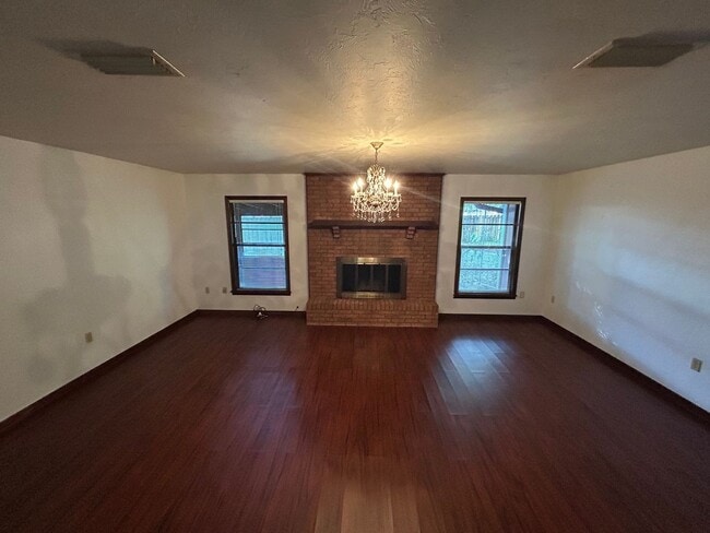 Photo - Spacious 3-Bedroom Home with Fenced Yard &...