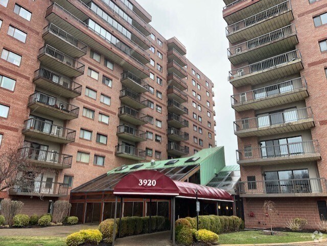 Building Photo - 3920 Mystic Valley Pkwy Unit 502 Rental