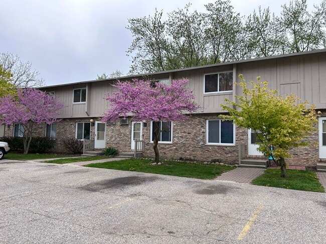Gratiot Center Apartments