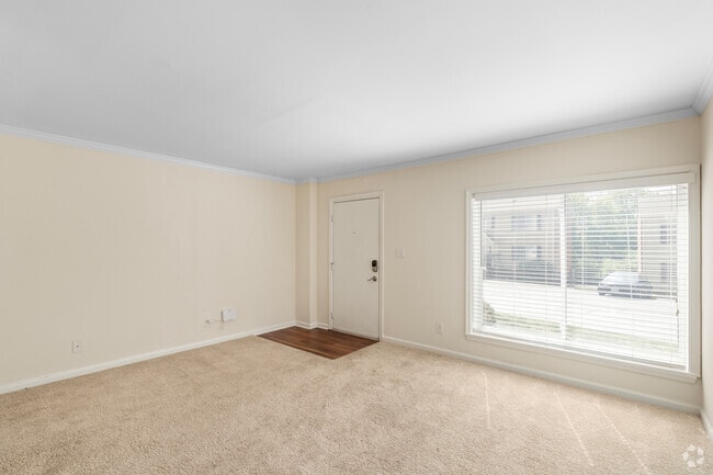 1BR, 1BA - 650SF - Livingroom - Westgate Apartments