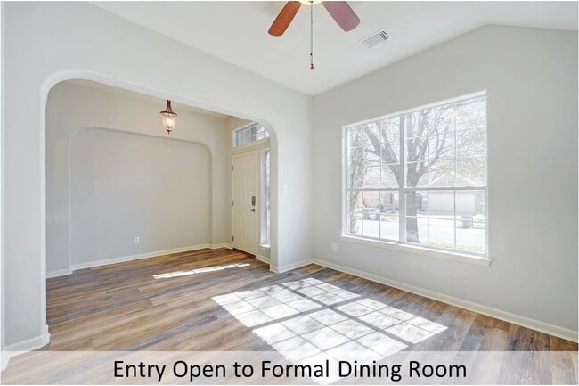 Photo - 2605 Salorn Way