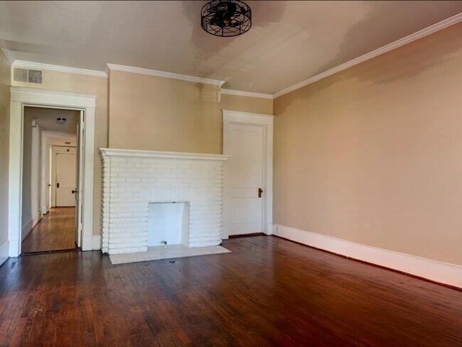 Photo - Apartments at Munger Place Unidad 2