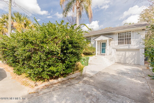 Photo - 1205 16th St N