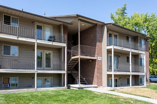 Building Photo - Cambridge Cove Rental