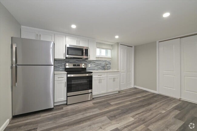 Building Photo - 9110 182nd St Rental