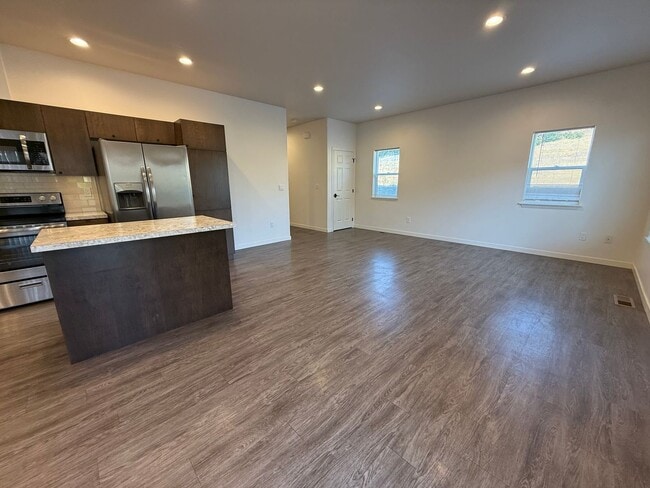 Photo - 217 N 76th Ave