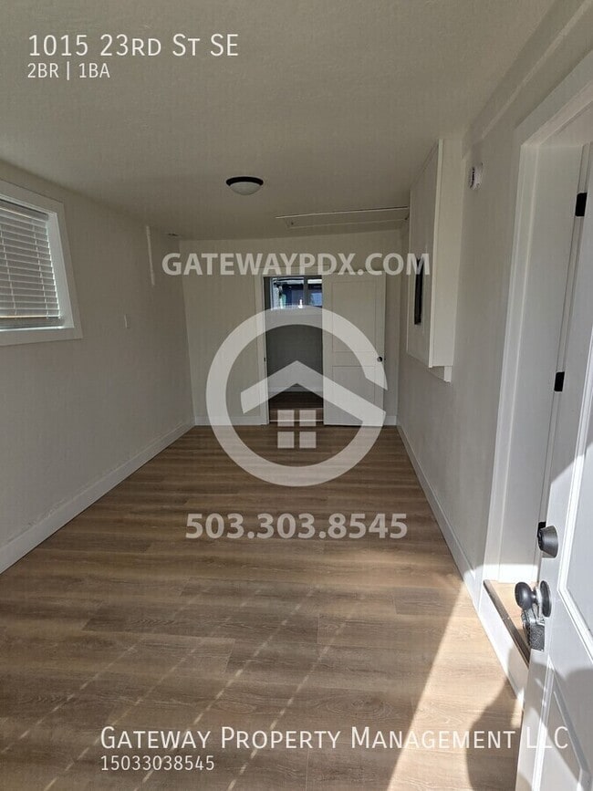 Photo - 1015 23rd St SE