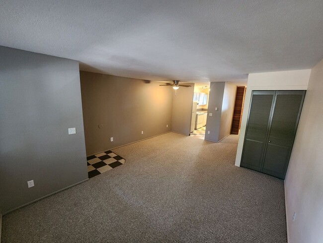 Building Photo - 7002-7140 N. Alta St. Unit BRI-7124