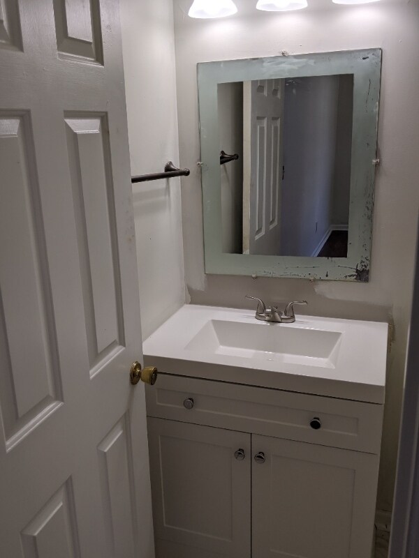 Photo - 487 Woodview Dr