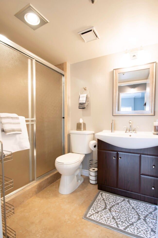 Golden Oaks Apartments