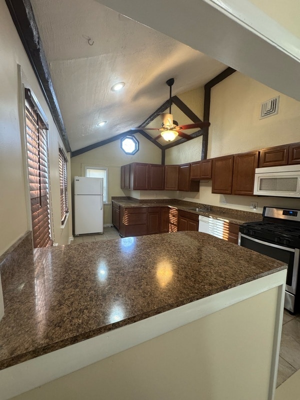 Photo - 127 E Pine St