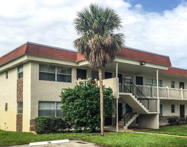 Building Photo - 4165 SW 67th Ave Unit 102B