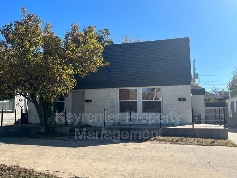 Photo - 116 & 118 NW 31st St
