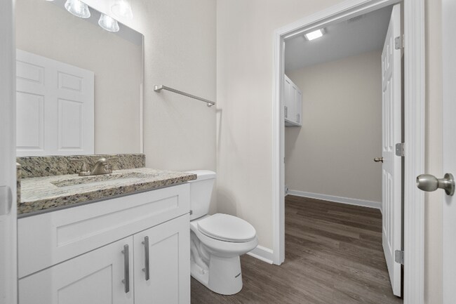 165 Pebble Beach Pl Unidad 2D