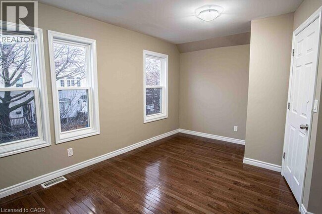 Photo - 57 Francis St