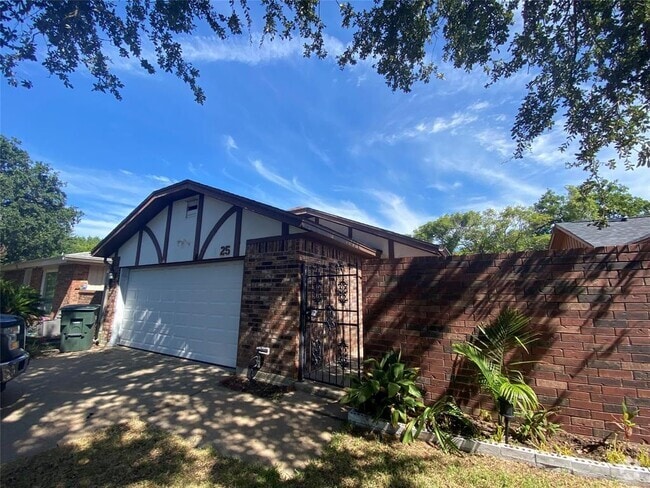 Building Photo - 25 Tradewinds Dr Rental