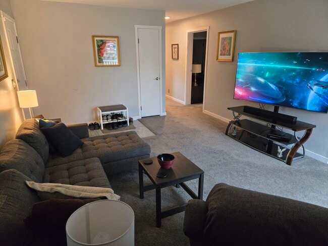 Sala de estar - 1228 S 3rd St Unidad C